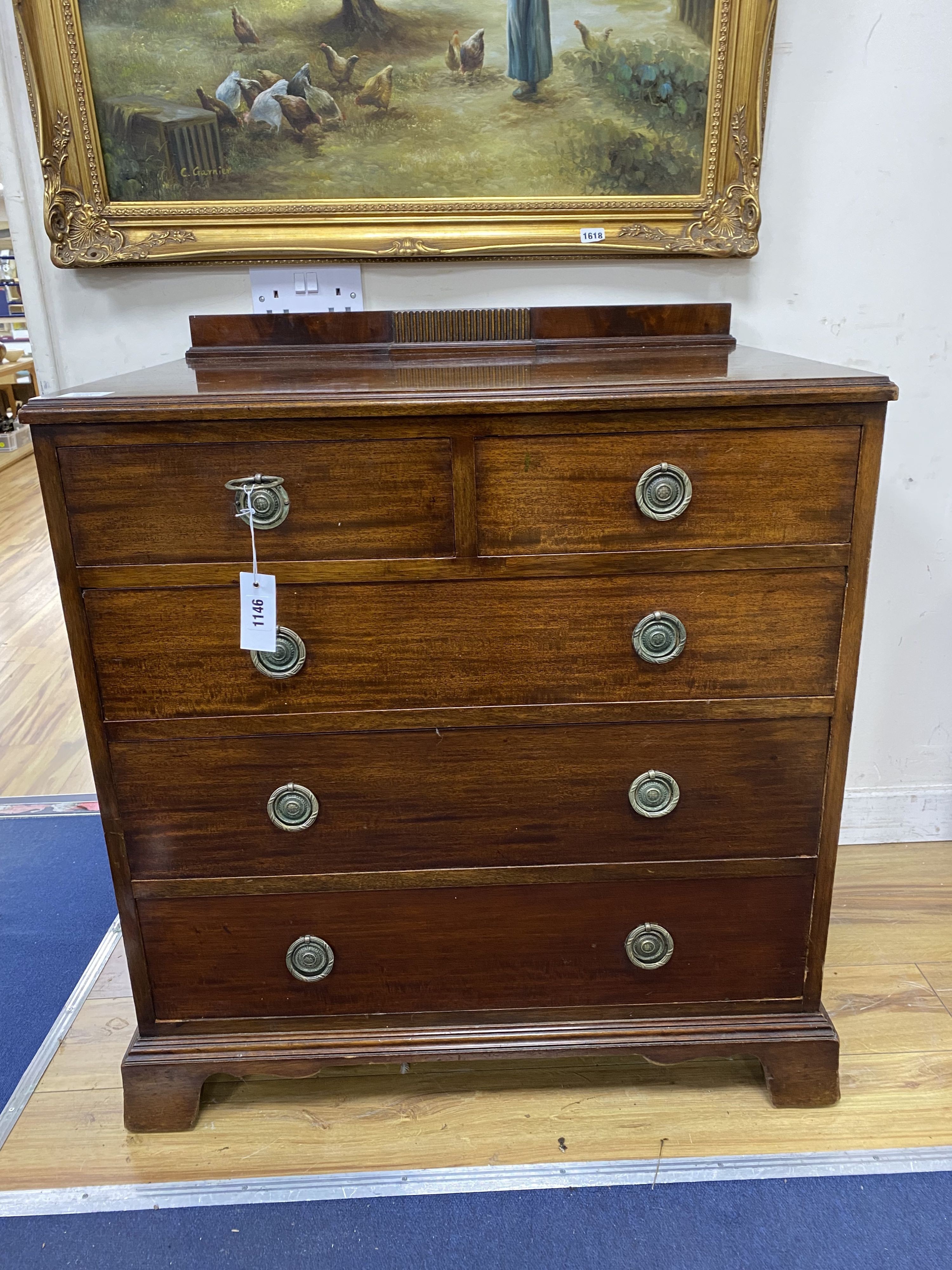 An Edwardian mahogany chest of drawers, width 76cm, depth 52cm, height 84cm